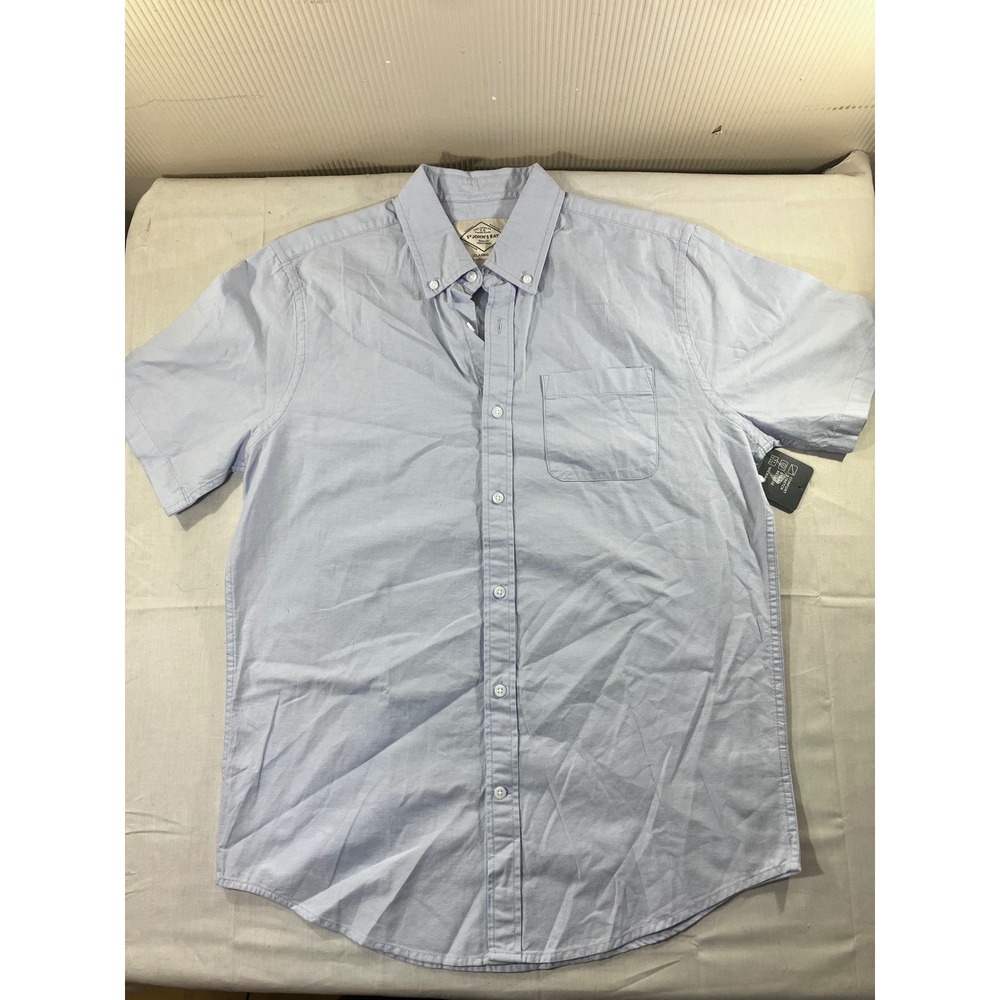 St Johns Bay Men Medium Light Blue Button Down Shirt Classic Fit Comfort Stretch
